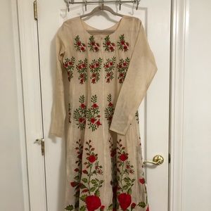 Preloved cotton gown or maxi dress with embroidery [firm]